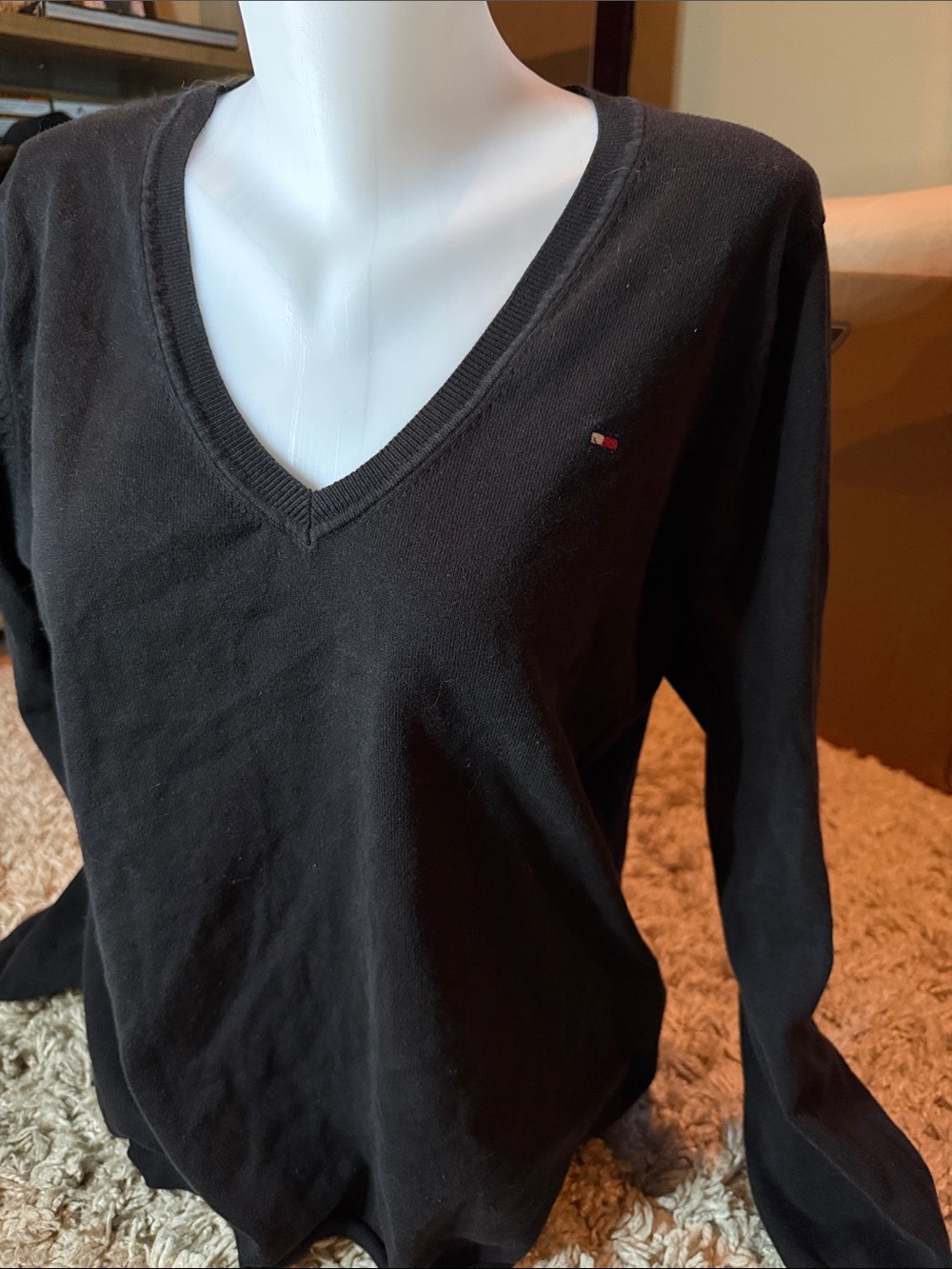 Tommy Hilfiger Black V-Neck Knit Sweater Classic Embroidered Flag Logo